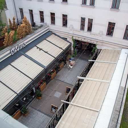 Downtown Cozy Home In The Gozsdu Garden Budapest Exterior photo